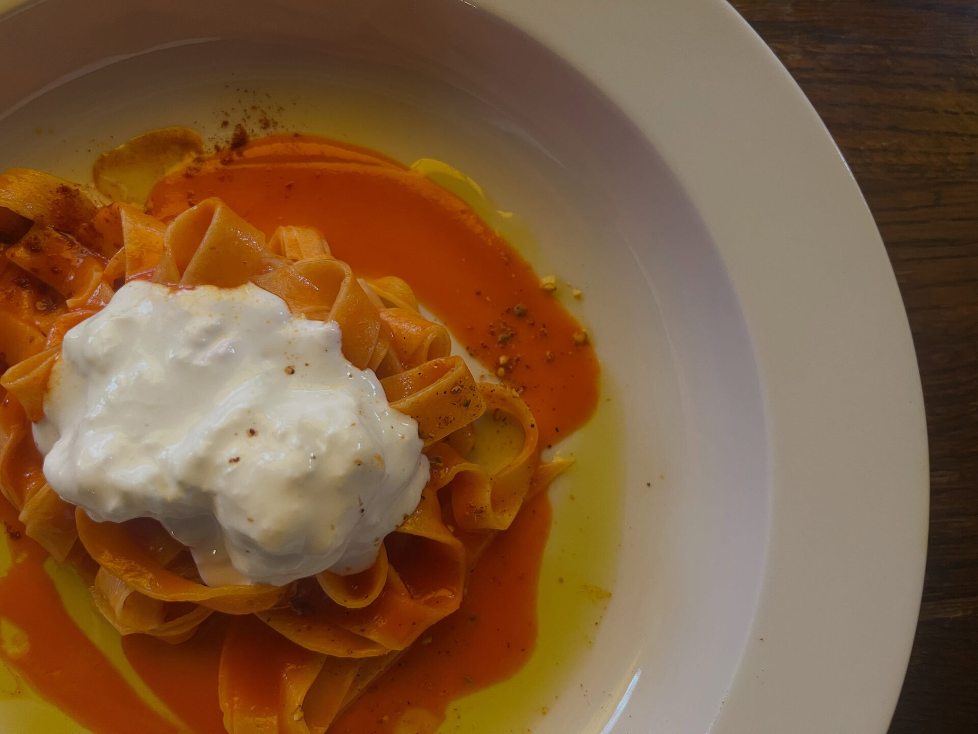 『パスタはメイン料理へのステップとなる料理であり、前菜の後の