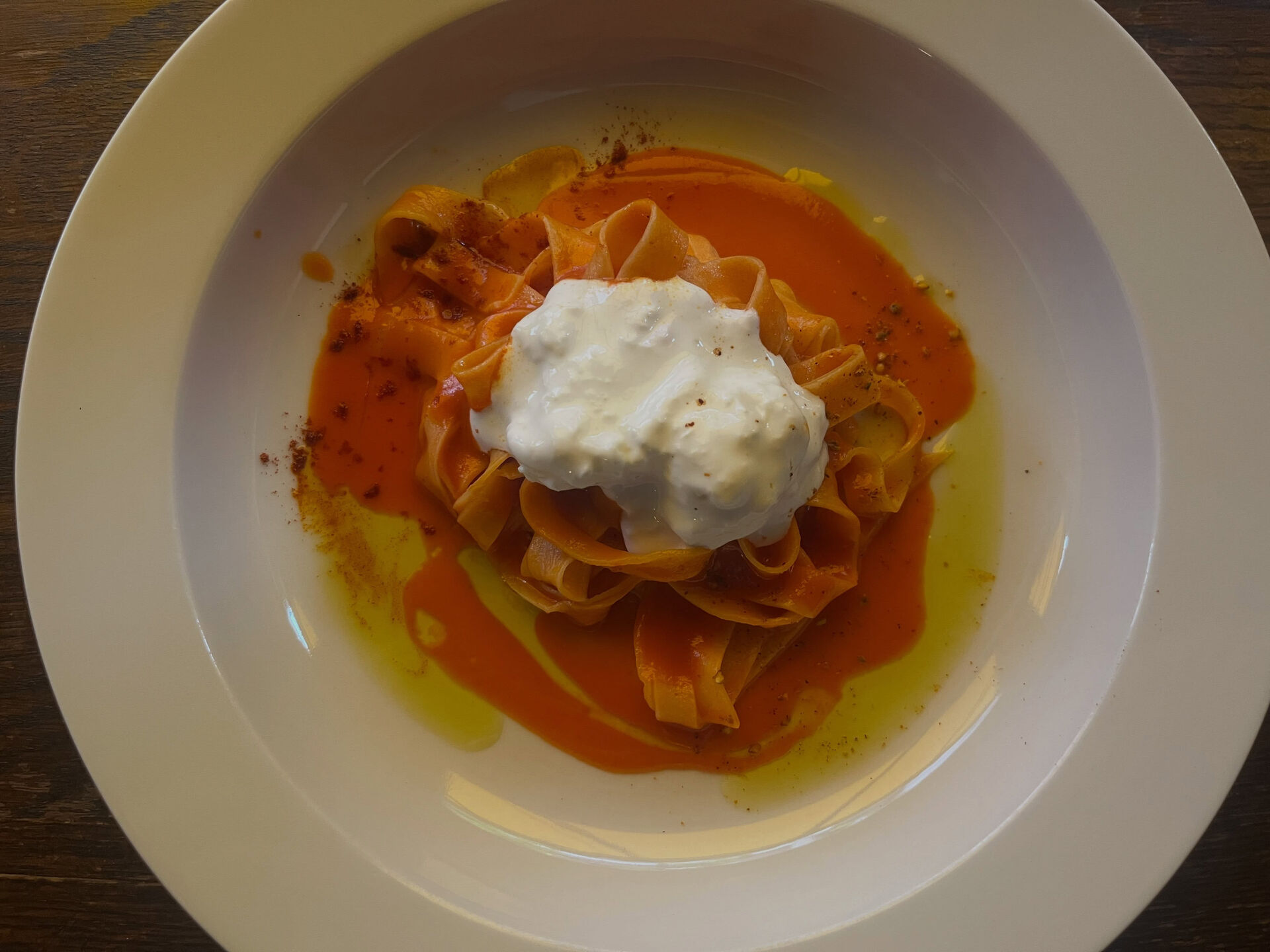 『パスタはメイン料理へのステップとなる料理であり、前菜の後の